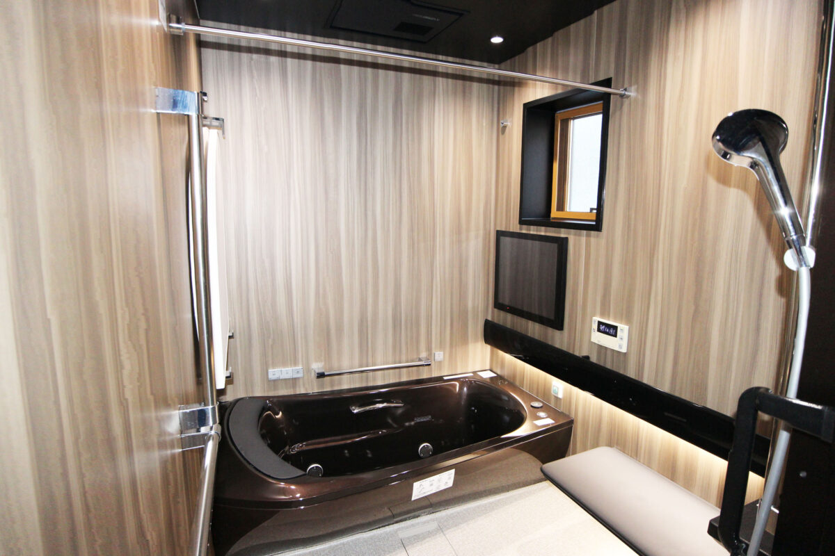 経年劣化した浴室が長湯でも楽しめるリラックス空間に