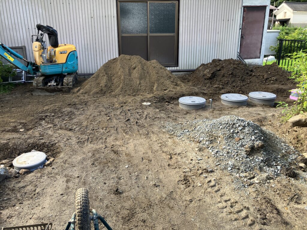 浄化槽設置工事中