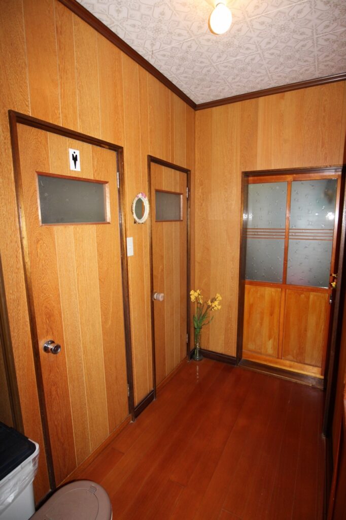 　　　　２室出入口状況