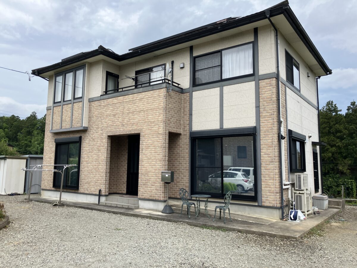 意匠性だけに留まらないメンテナンス塗装の効果。屋根・外壁の寿命を延ばし、住み良い住まいに