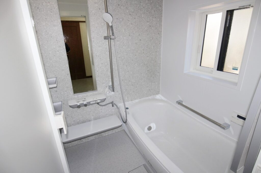 ＴＯＴＯユニットバス『サザナ』Ｐタイプ ＆ ＹＫＫＡＰマドリモで、快適バスタイム♪